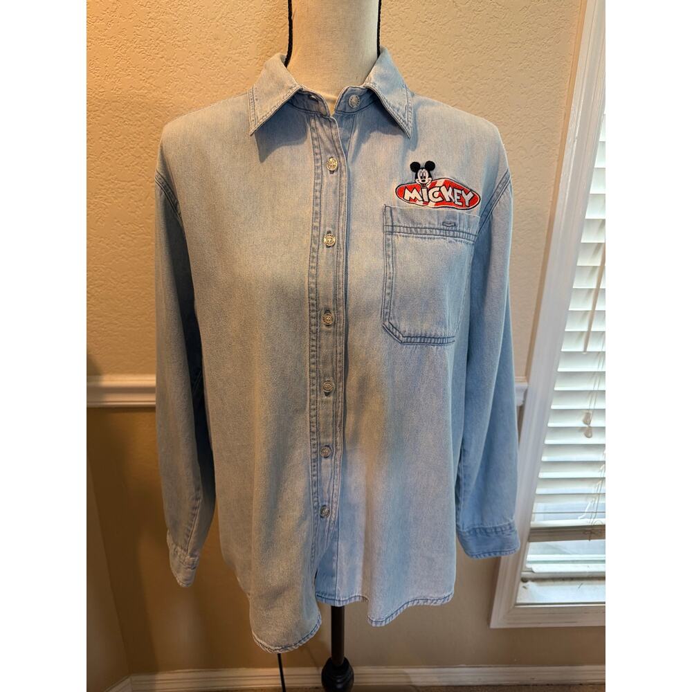 ⭐️ Mickey Unlimited Chambray Mickey Mouse Disney Button Up Shirt Size Medium